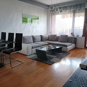 luxury-panoramic-seaside-apartment.varna-hotels.com/